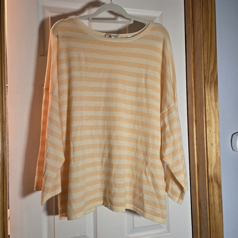 Vince Orange Wool Cashmere Sweater NWOT with Flaw Size L $285 Retail